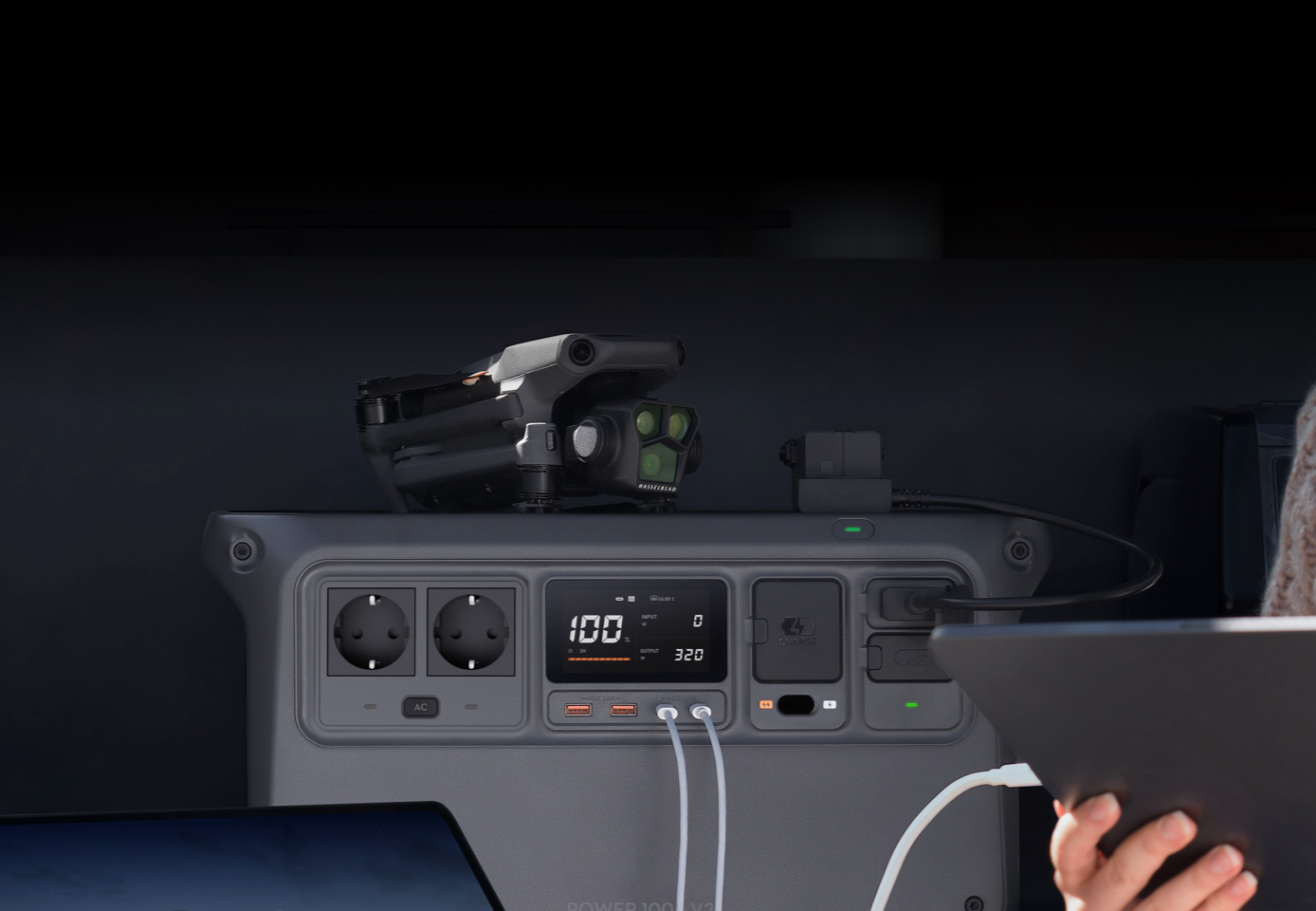 Dual 140W USB-C Ports for Next-Gen Fast Charging
